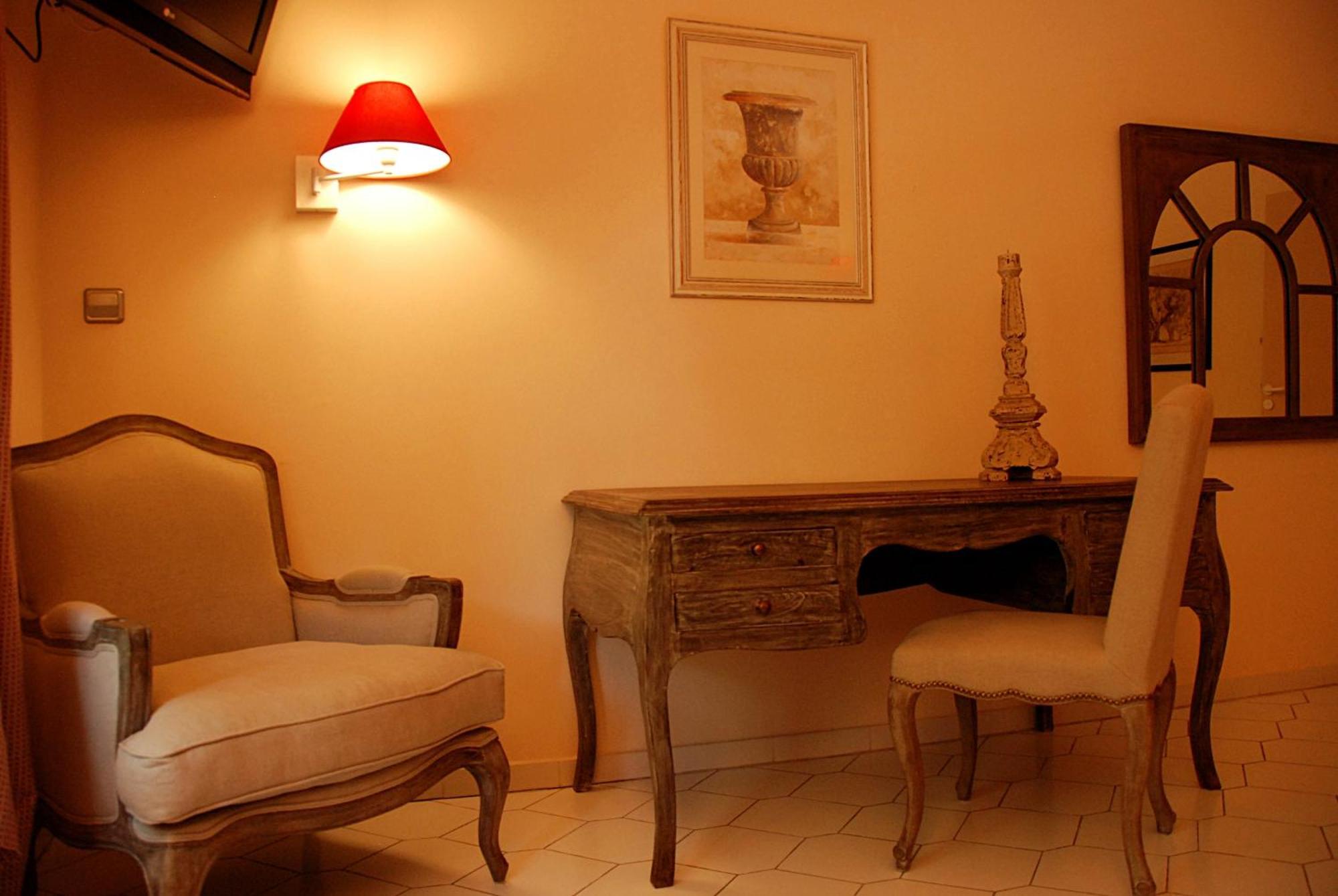 Hotel Les Mazets Des Roches Tarascon Rum bild